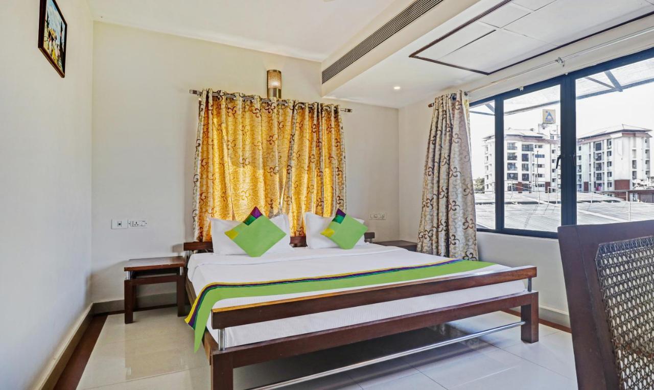 Treebo Trend Time Square Marine Drive Hotel Kochi Eksteriør billede