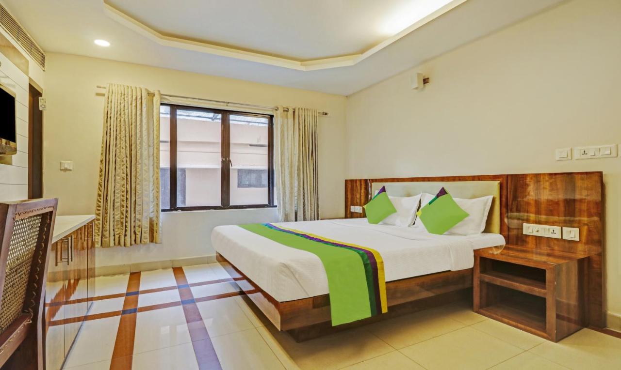 Treebo Trend Time Square Marine Drive Hotel Kochi Eksteriør billede