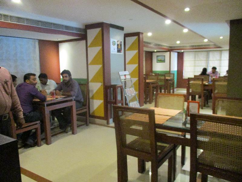 Treebo Trend Time Square Marine Drive Hotel Kochi Eksteriør billede